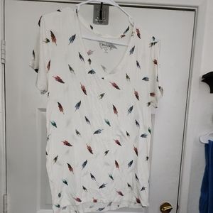 feathered tee shirt size extra large